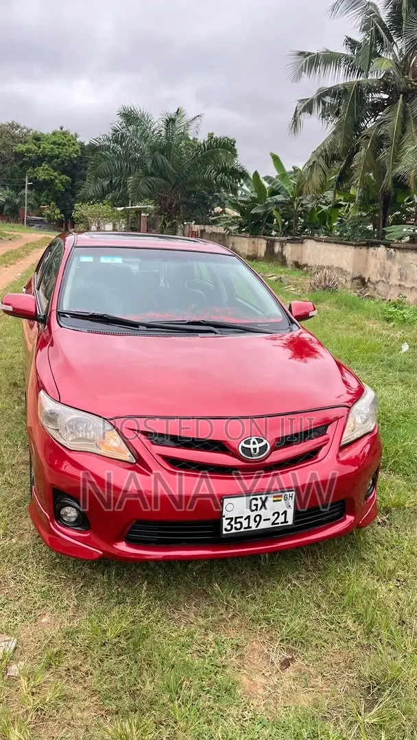 Toyota Corolla S 4dr Sedan (1.8L 4cyl 4A) 2013 Red