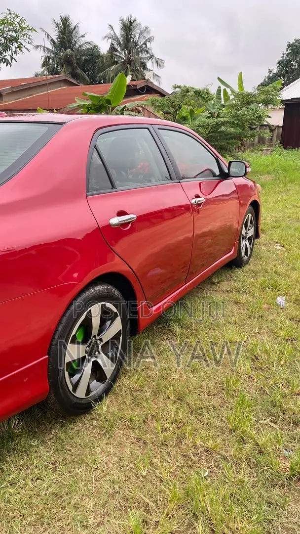 Toyota Corolla S 4dr Sedan (1.8L 4cyl 4A) 2013 Red