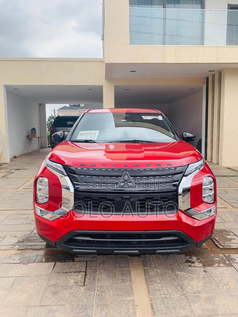 Mitsubishi Outlander SE Launch Edition 2022 Red