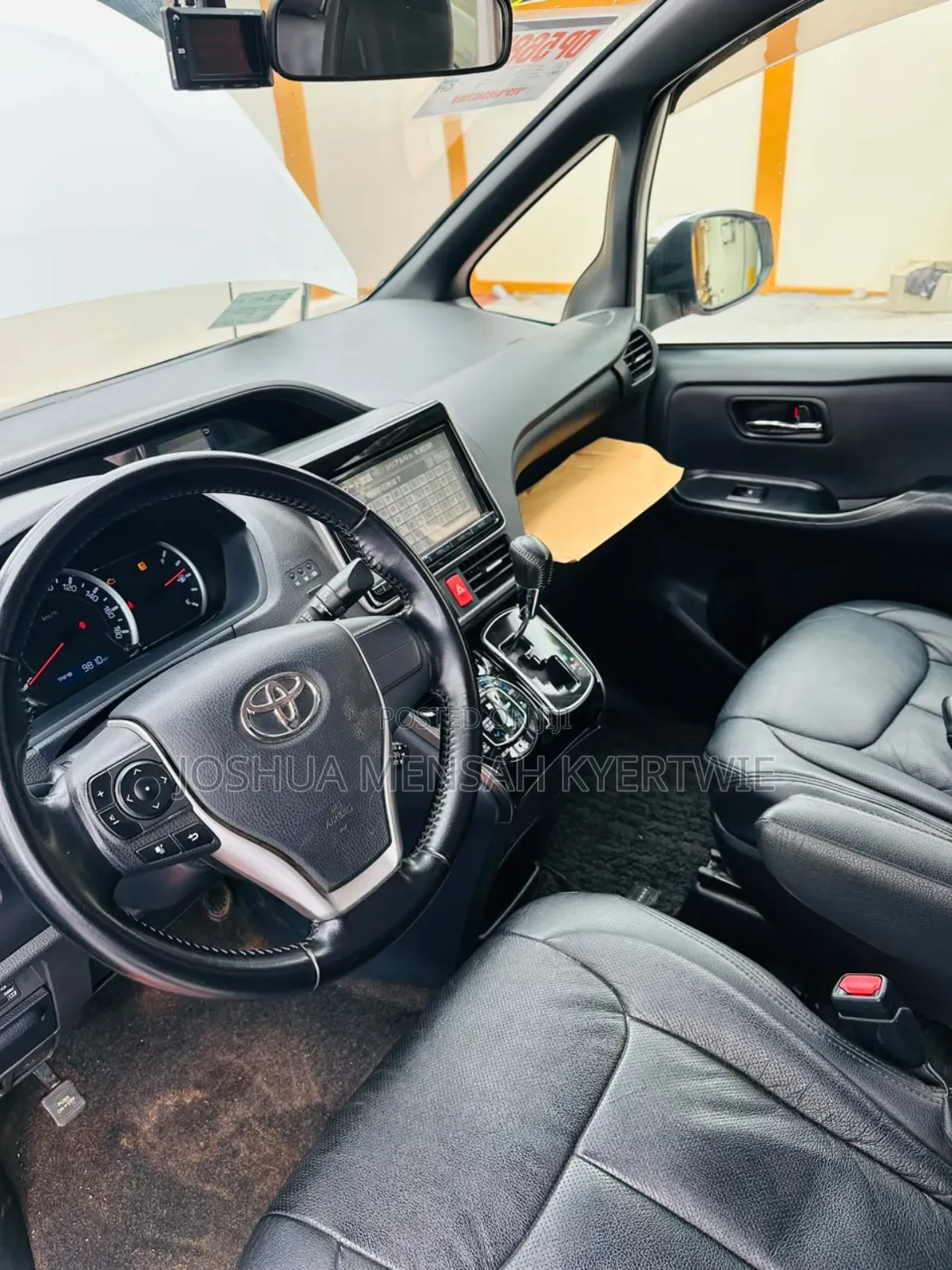 Toyota Voxy SV Premium 2014 White