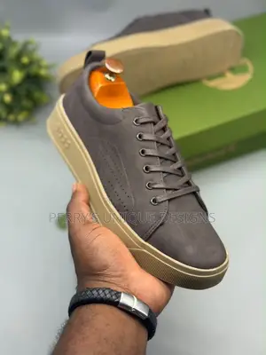 OSS Executive Men's Perforated Smart-Casual Leather Sneaker