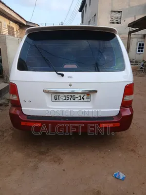 Kia Sedona 2005 White