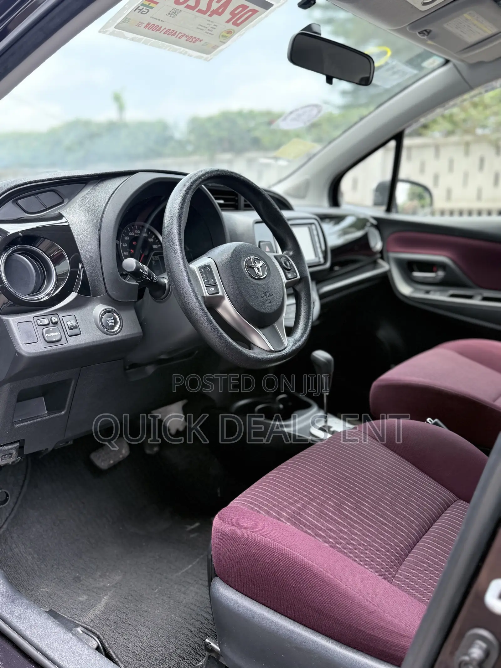 Toyota Vitz 1.3 FWD 5dr 2015 Purple