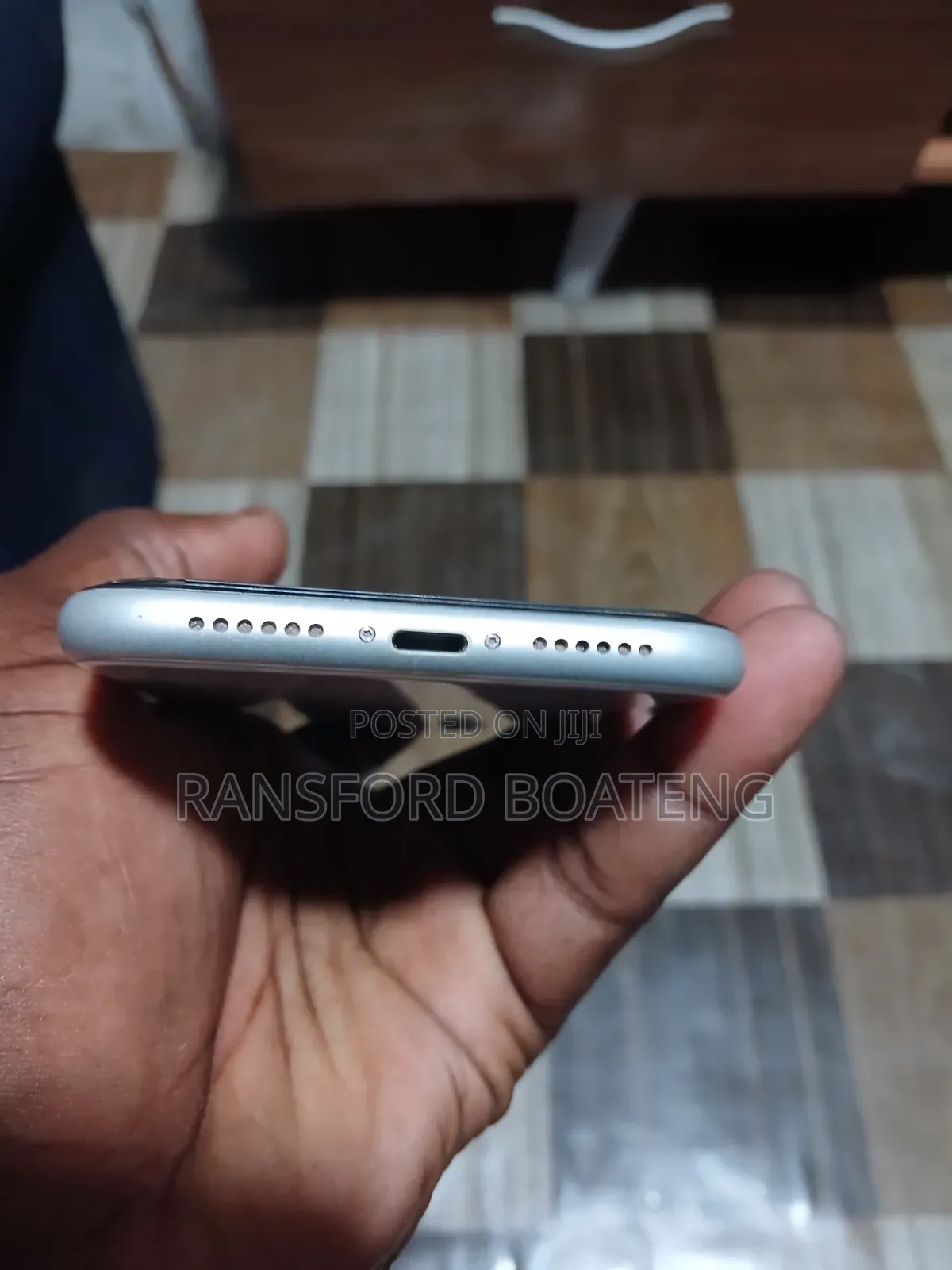 Apple iPhone XR 64 GB White
