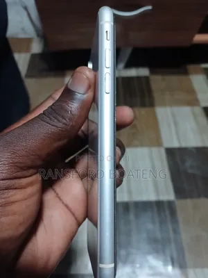 Apple iPhone XR 64 GB White