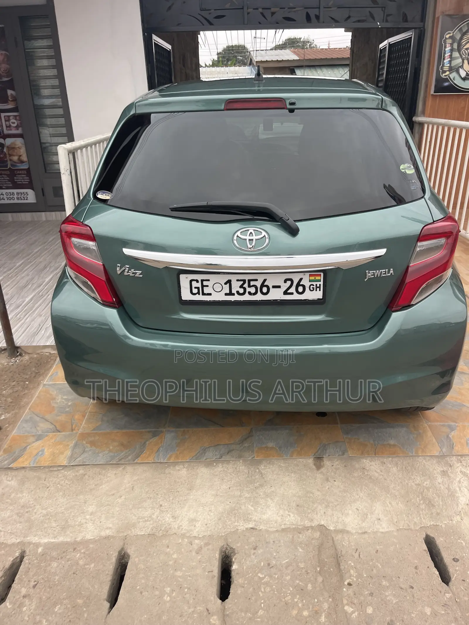 Toyota Vitz 1.5 FWD 3dr 2014 Green