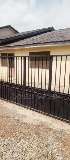 2bdrm House in Ampomaah Last Stop, Amrahia for rent