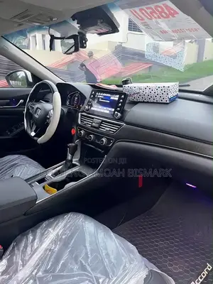 Honda Accord Touring 2.0T 2018 White