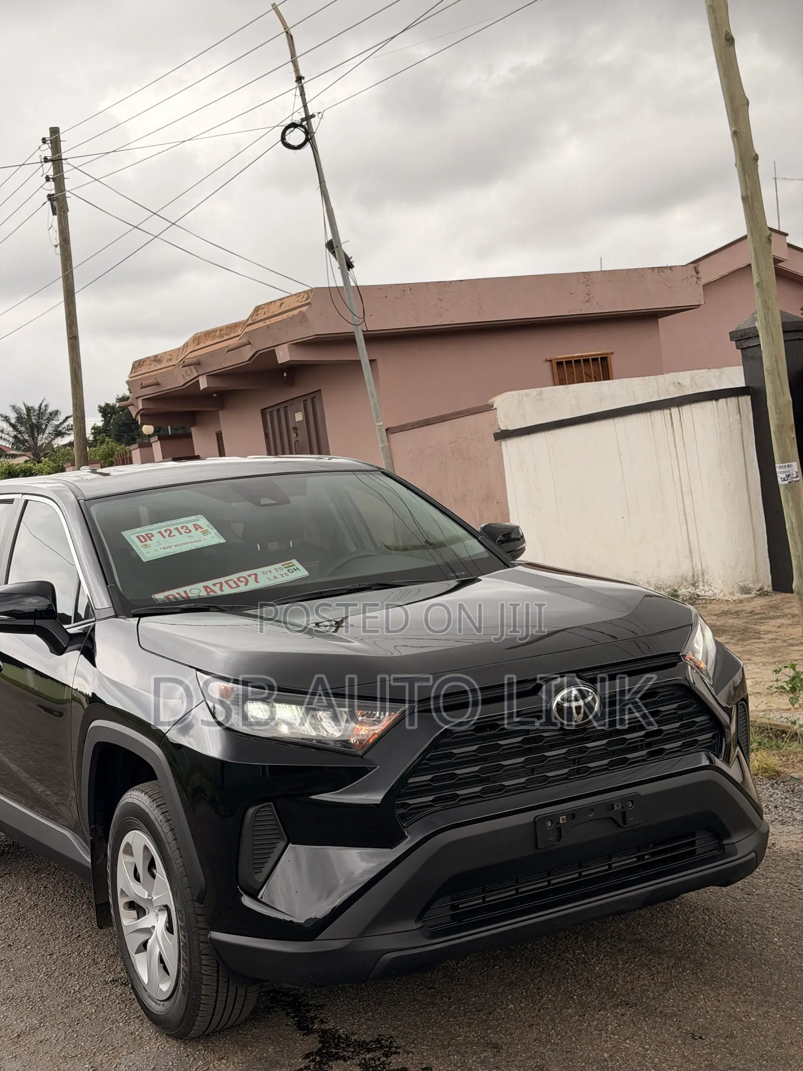 Toyota RAV4 LE 2025 Black