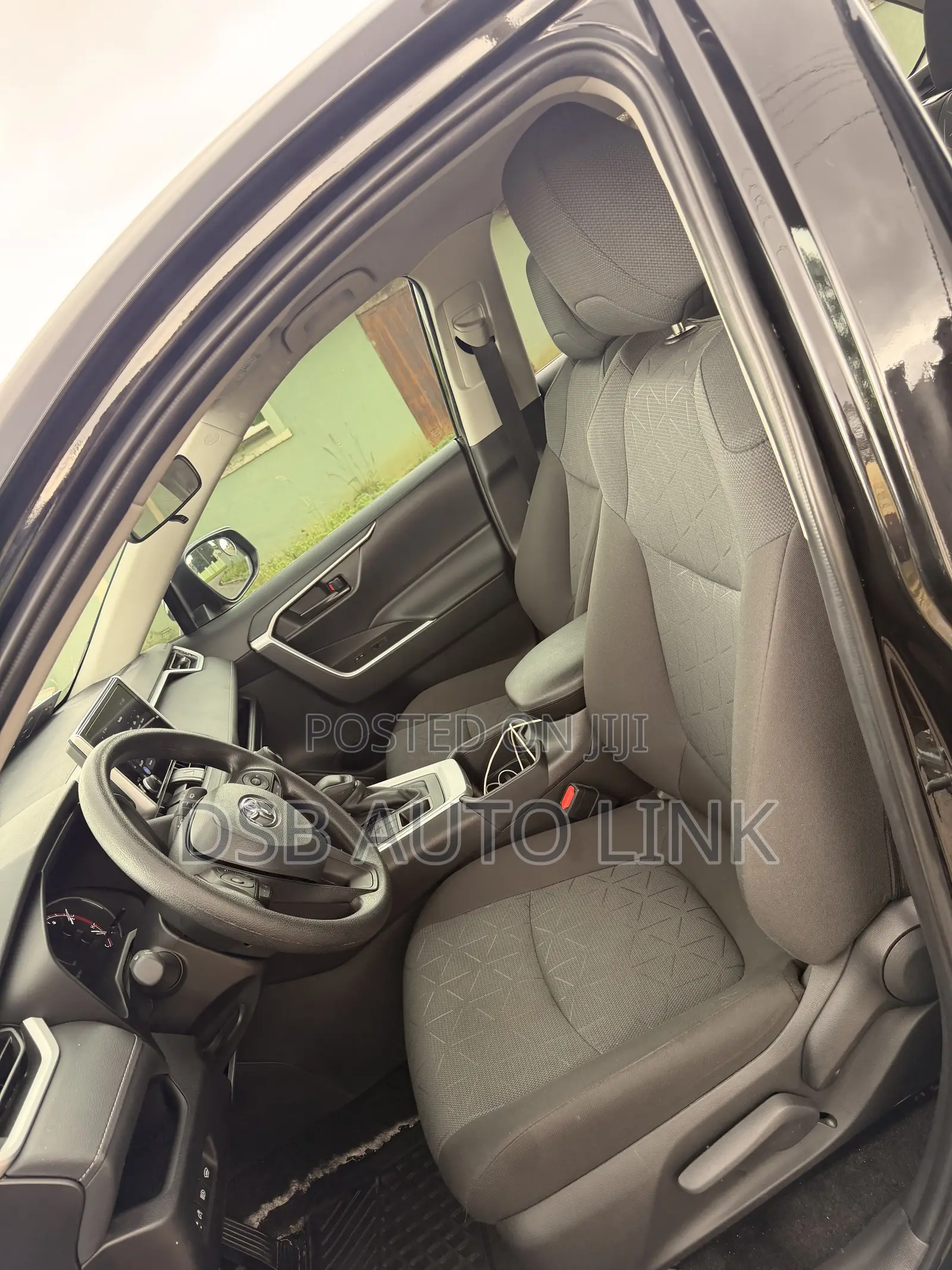 Toyota RAV4 LE 2025 Black