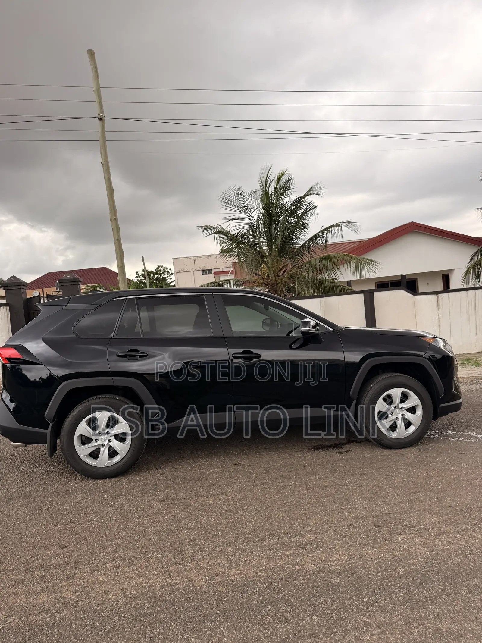Toyota RAV4 LE 2025 Black