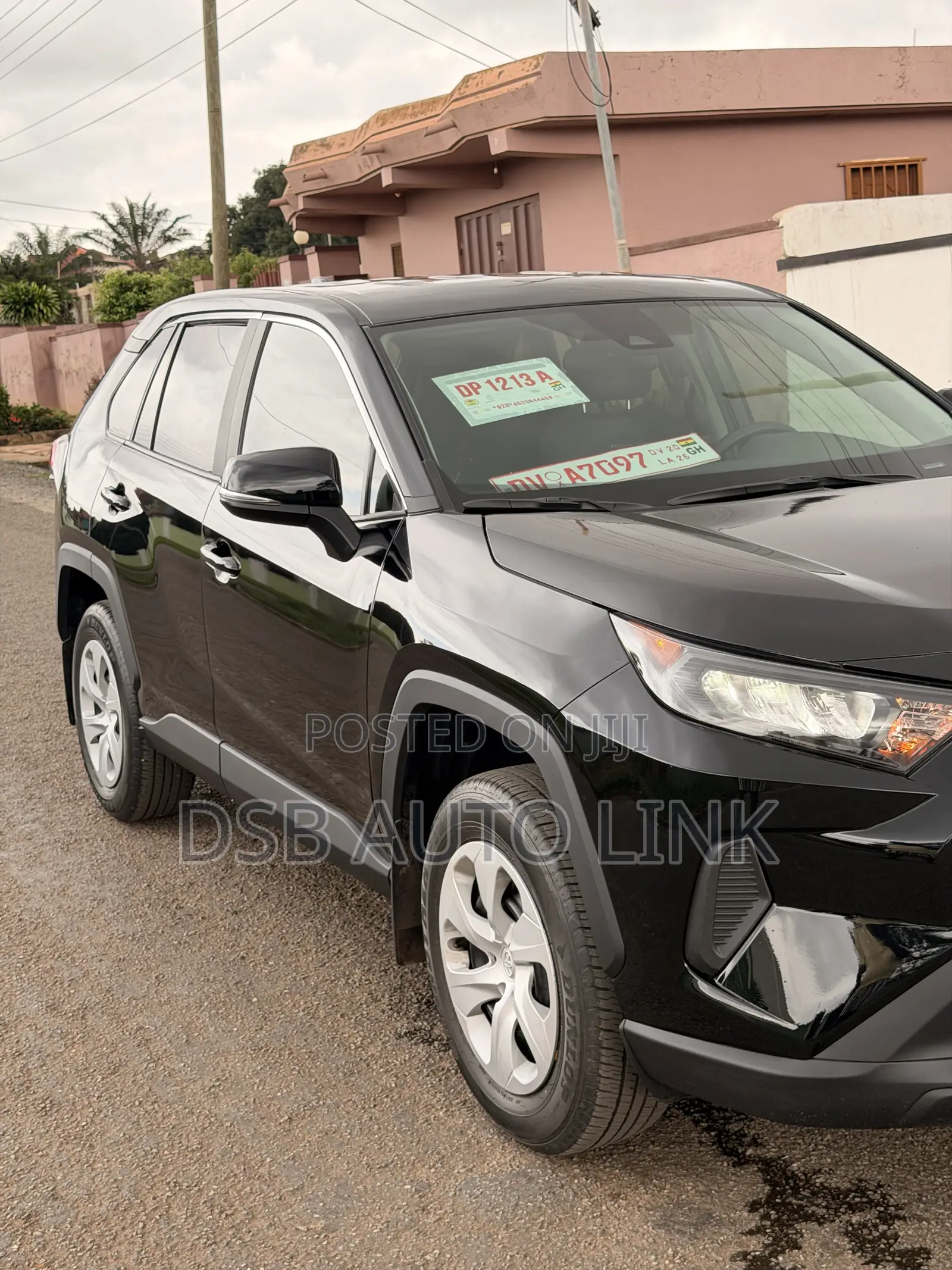 Toyota RAV4 LE 2025 Black