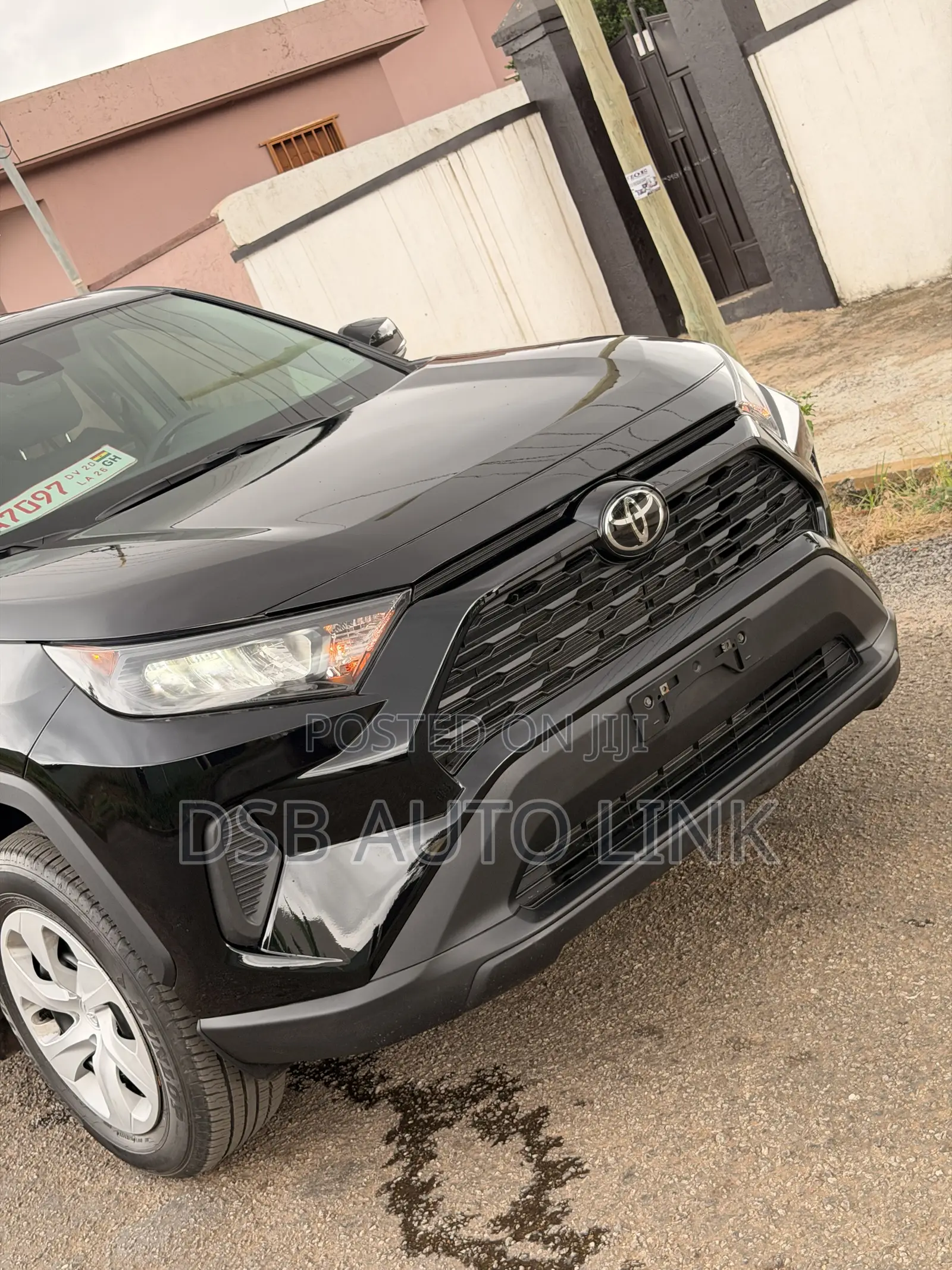 Toyota RAV4 LE 2025 Black