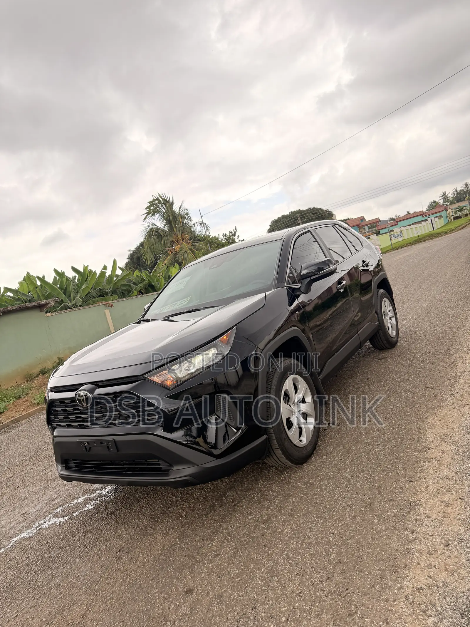 Toyota RAV4 LE 2025 Black