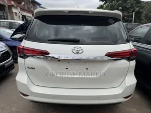 Toyota Fortuner 2019 White