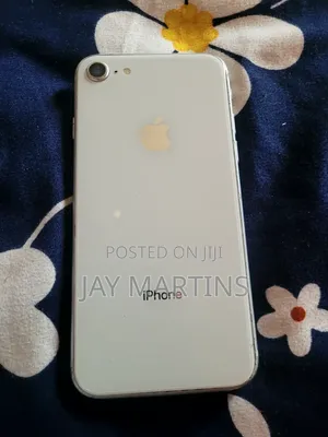 Apple iPhone 8 64 GB White