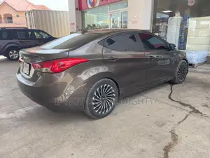 Hyundai Elantra 2013 Brown