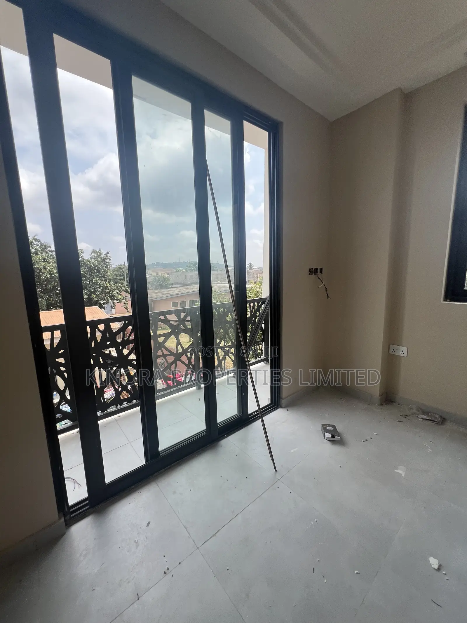 2bdrm Apartment in Winsconsin, North Legon for rent