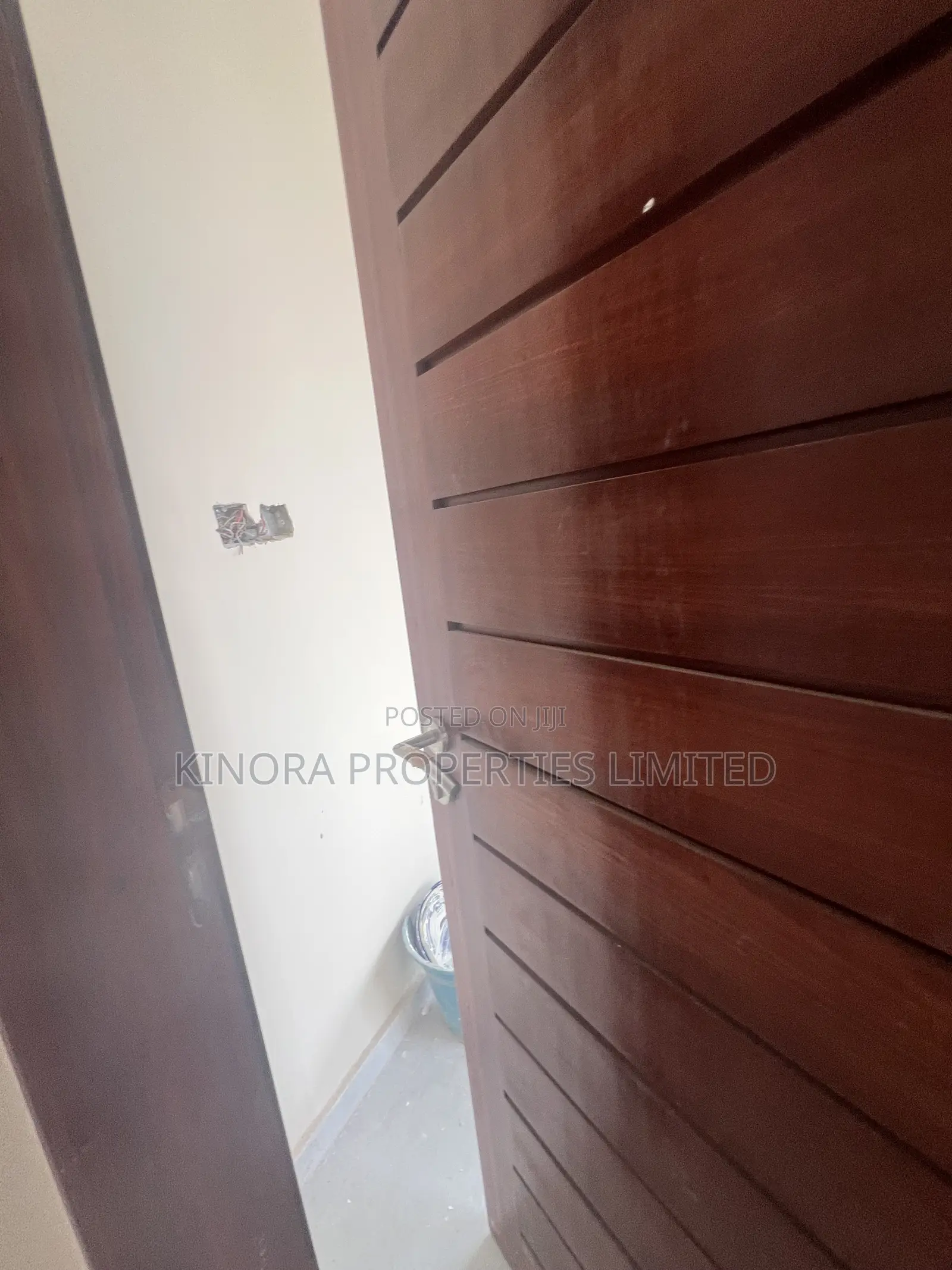 2bdrm Apartment in Winsconsin, North Legon for rent