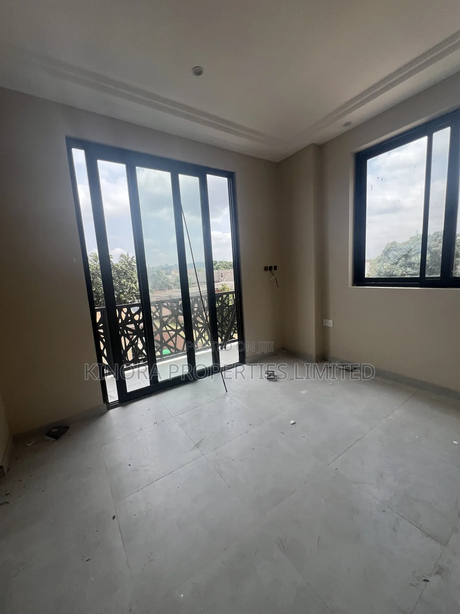 2bdrm Apartment in Winsconsin, North Legon for rent