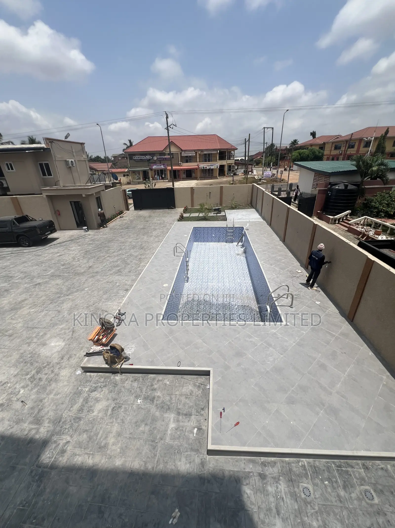 2bdrm Apartment in Winsconsin, North Legon for rent