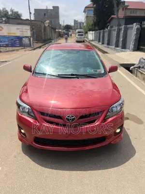 Toyota Corolla S 4dr Sedan (1.8L 4cyl 4A) 2013 Red