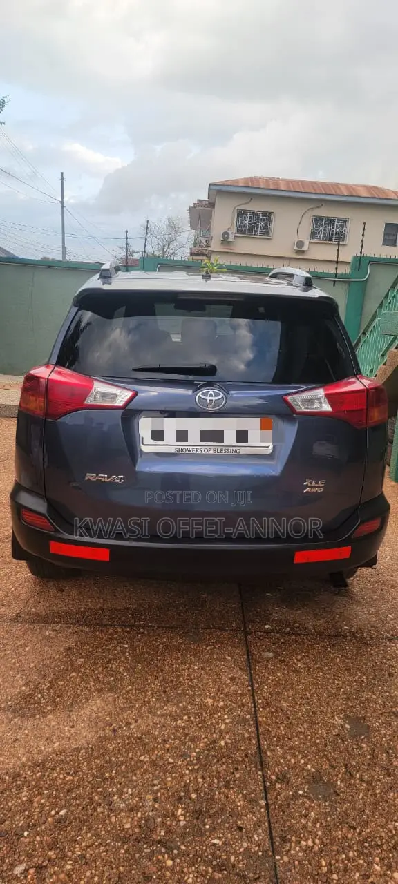 Toyota RAV4 XLE 4dr SUV AWD (2.5L 4cyl 6A) 2014 Blue