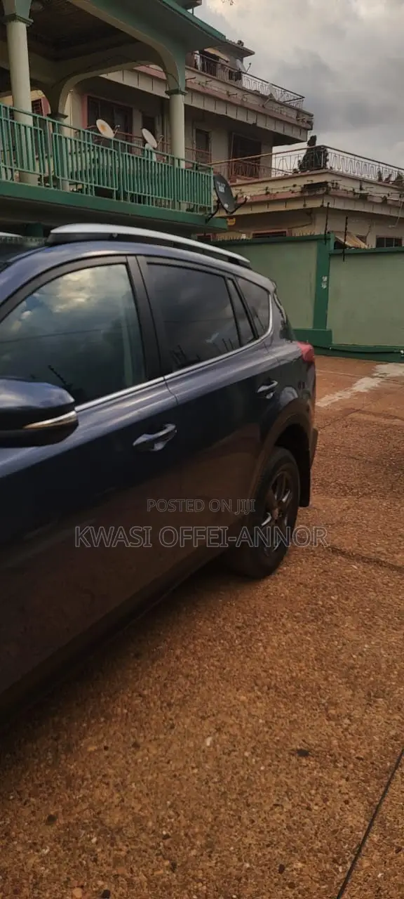 Toyota RAV4 XLE 4dr SUV AWD (2.5L 4cyl 6A) 2014 Blue