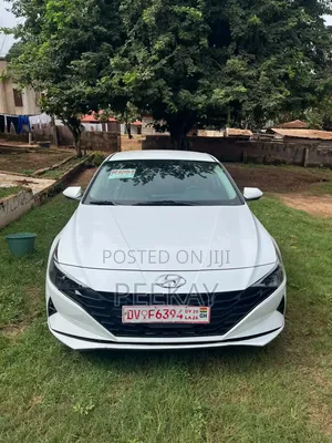 Hyundai Elantra SE 2022 White