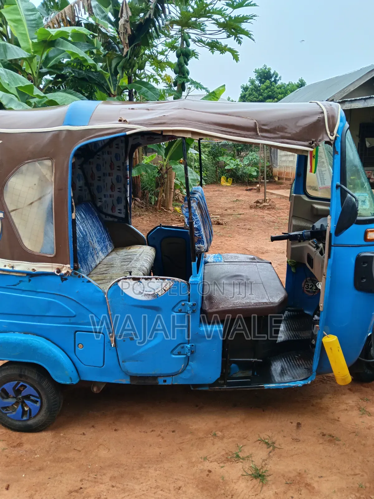 Bajaj RE 2025 Blue
