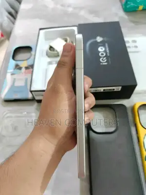 New Vivo iQOO 15 512 GB Silver