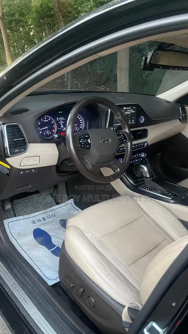 Hyundai Grandeur 2019 Black