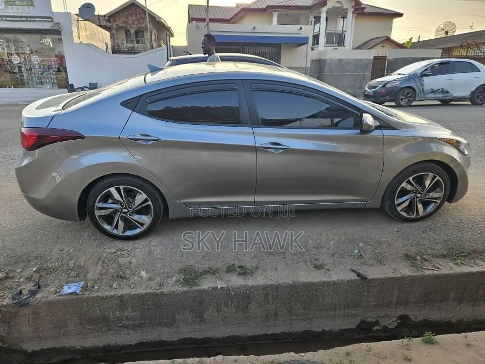 Hyundai Elantra Limited 4dr Sedan (1.8L 4cyl 6A) 2015 Gray