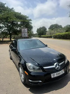 Mercedes-Benz C300 Sport 4Matic Sedan AWD (3.0L 6cyl 7A) 2012 Black