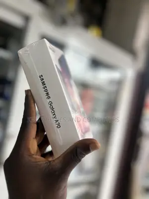 New Samsung Galaxy A70 128 GB Black