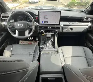Toyota Tacoma 2024 Black