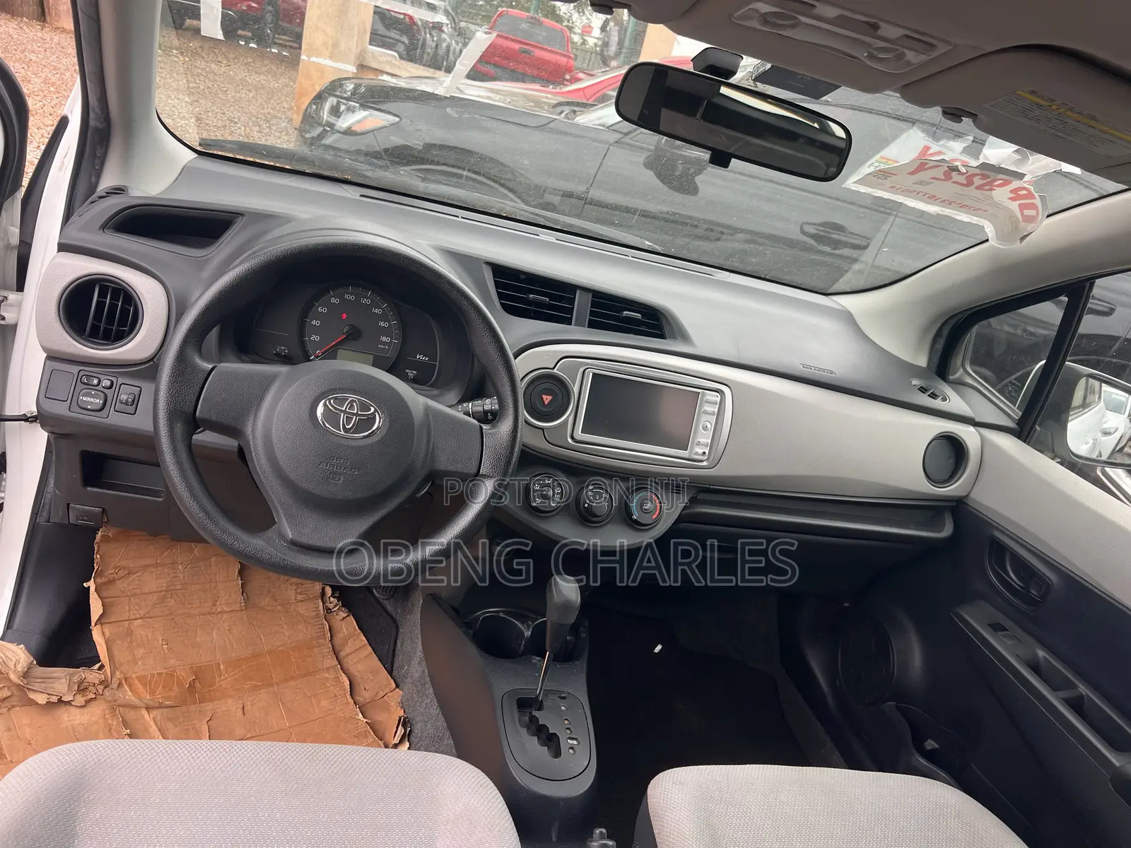 Toyota Vitz 1.3 AWD 3dr 2013 White