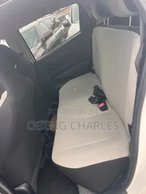 Toyota Vitz 1.3 AWD 3dr 2013 White