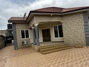 Furnished 5bdrm House in Lakeside for sale