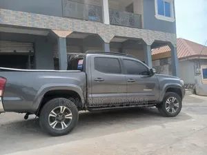 Toyota Tacoma 2017