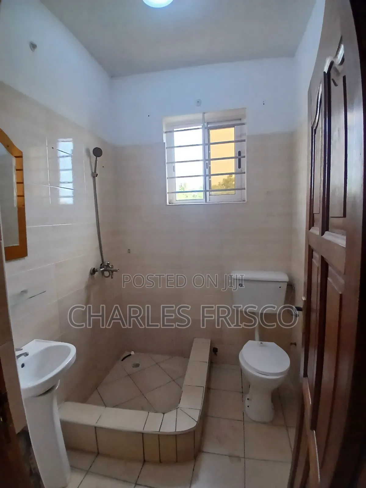 3bdrm Apartment in Madina Estate for rent