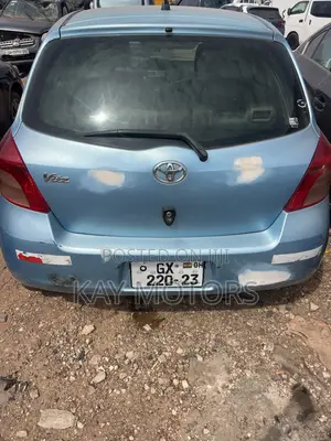 Toyota Vitz 1.3 FWD 3dr 2010 Blue