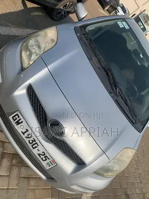 Toyota Vitz 1.3 FWD 3dr 2010 Silver