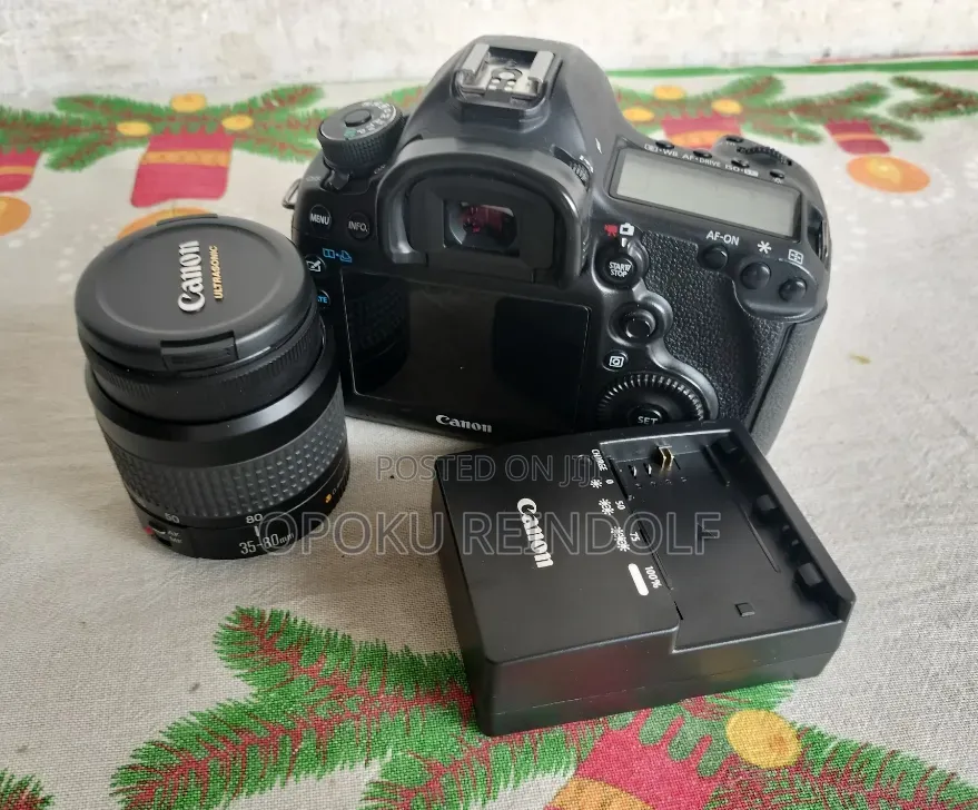 Canon 5D Mark Iii With 35-80mm Lens