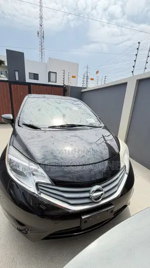 Nissan Versa 2016 Black