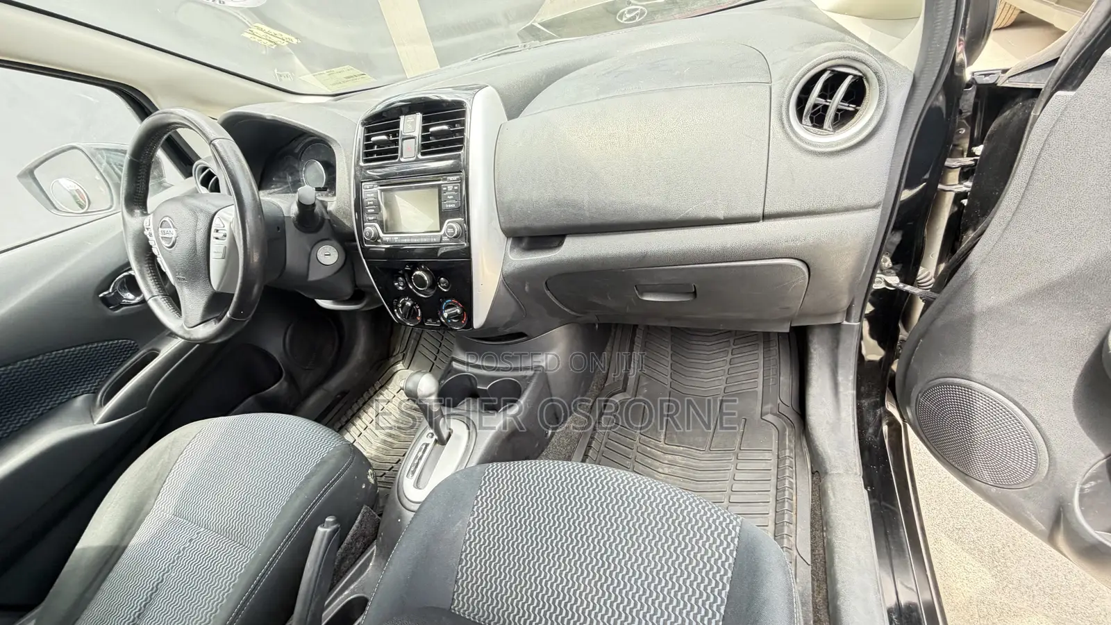 Nissan Versa 2016 Black