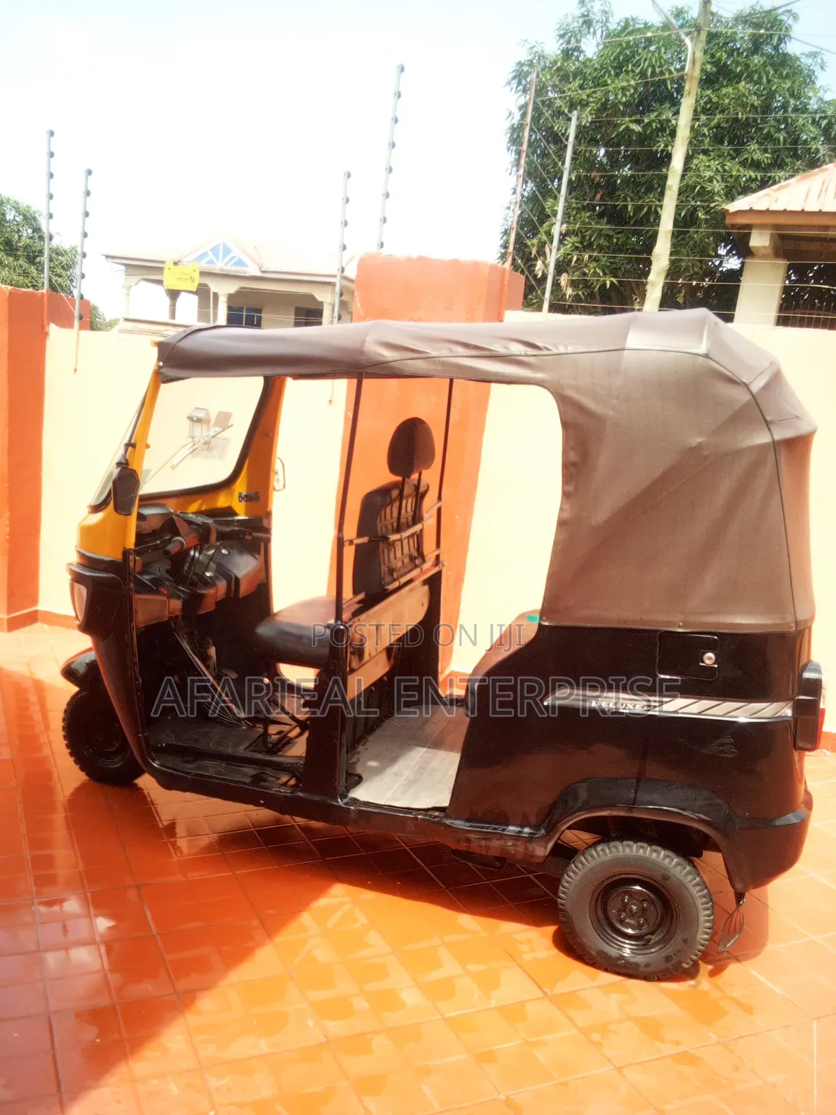 Bajaj 2017 Black