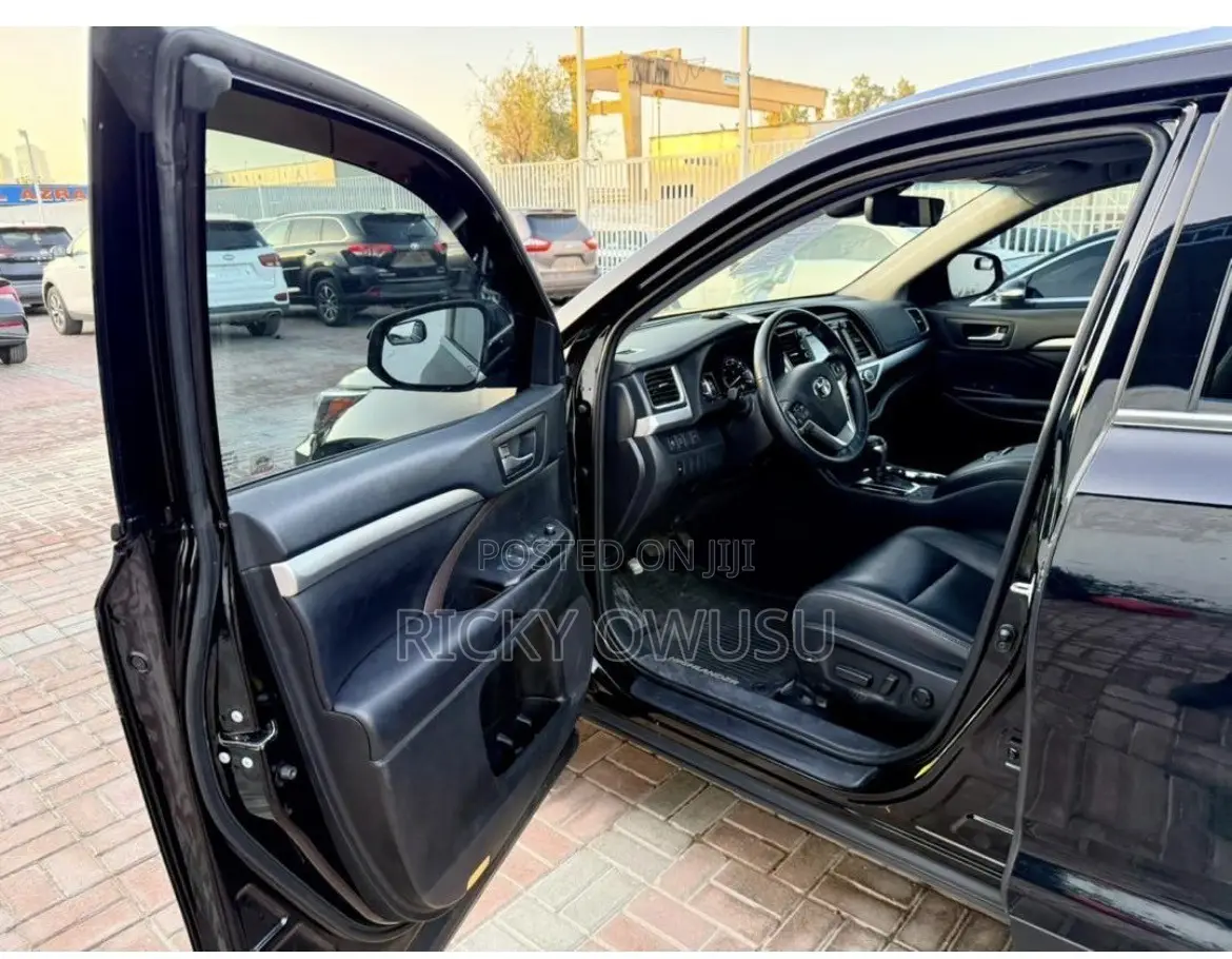 Toyota Highlander XLE 2019 Black