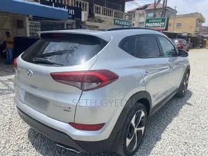 Hyundai Tucson 2016 Silver