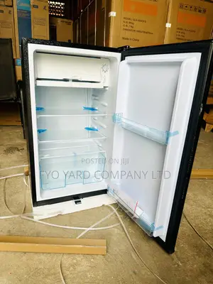 Compact and Space-Saving Nasco 92L Freezer and Fridge
